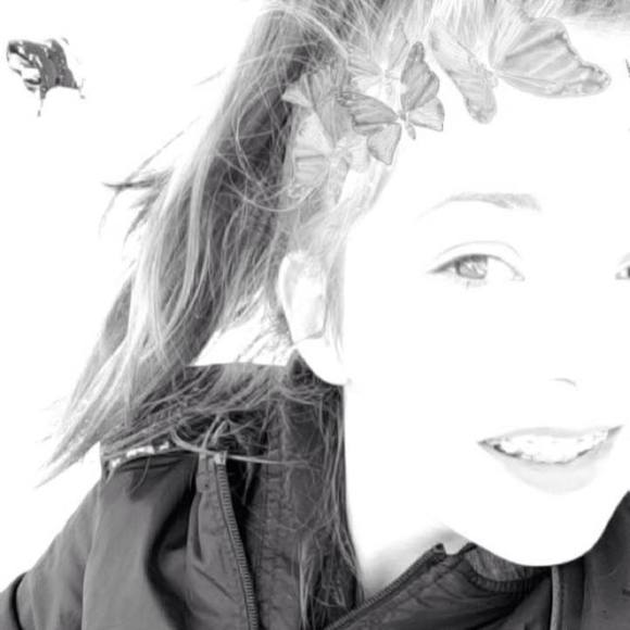 Meet your Posher, Kaitlin - Picture 1 of 1